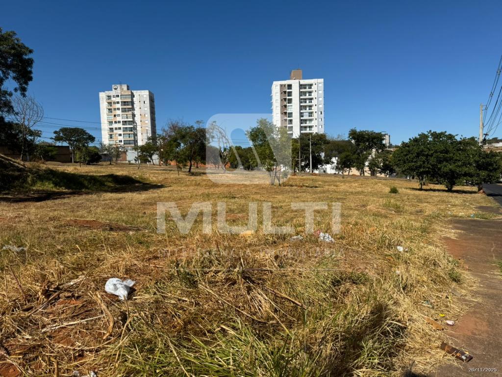 Loteamento e Condomínio - Foto 1