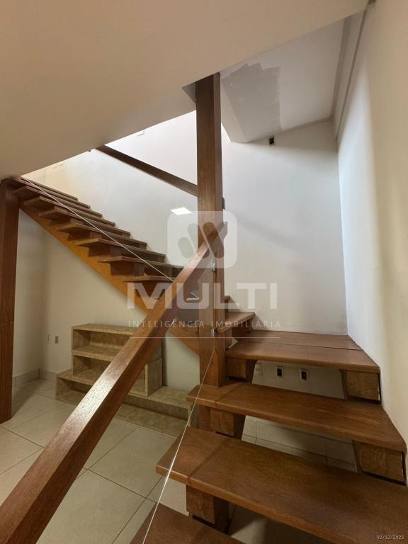 Casa, 5 quartos, 220 m² - Foto 3