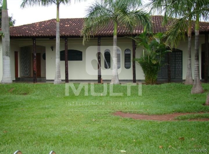 Casa, 4 quartos, 254 m² - Foto 1