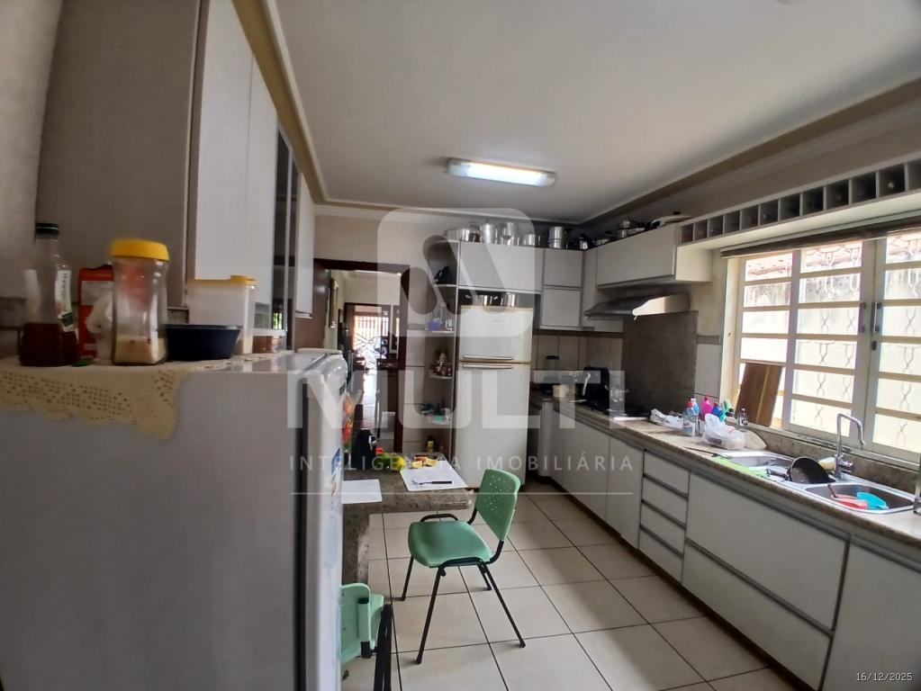 Casa, 4 quartos, 286 m² - Foto 48