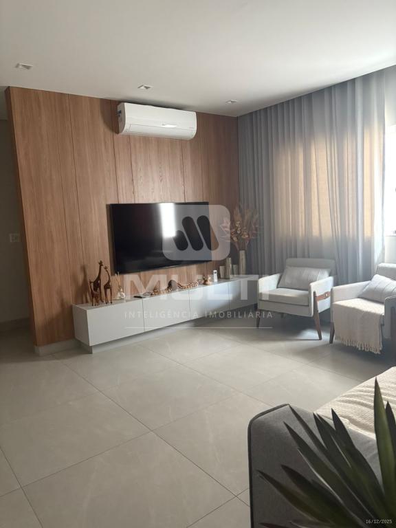 Casa, 4 quartos, 300 m² - Foto 1