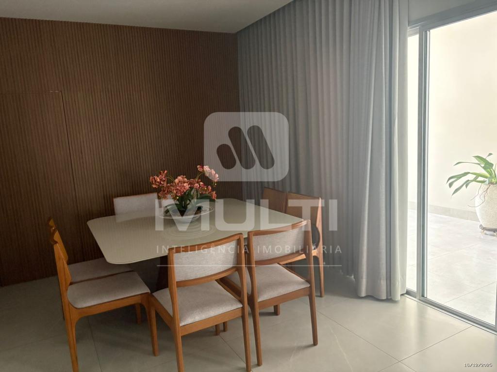 Casa, 4 quartos, 300 m² - Foto 3