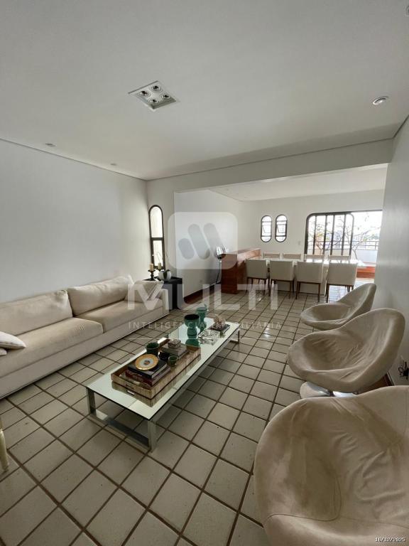 Apartamento, 3 quartos, 240 m² - Foto 1