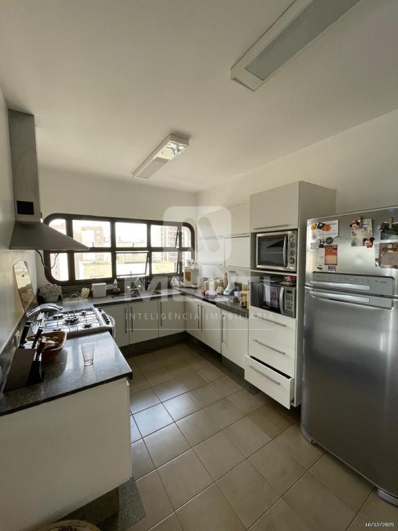 Apartamento, 3 quartos, 240 m² - Foto 11