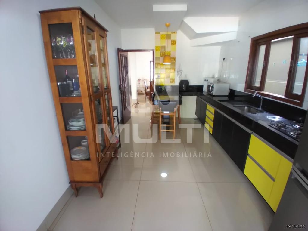 Casa, 4 quartos, 246 m² - Foto 11