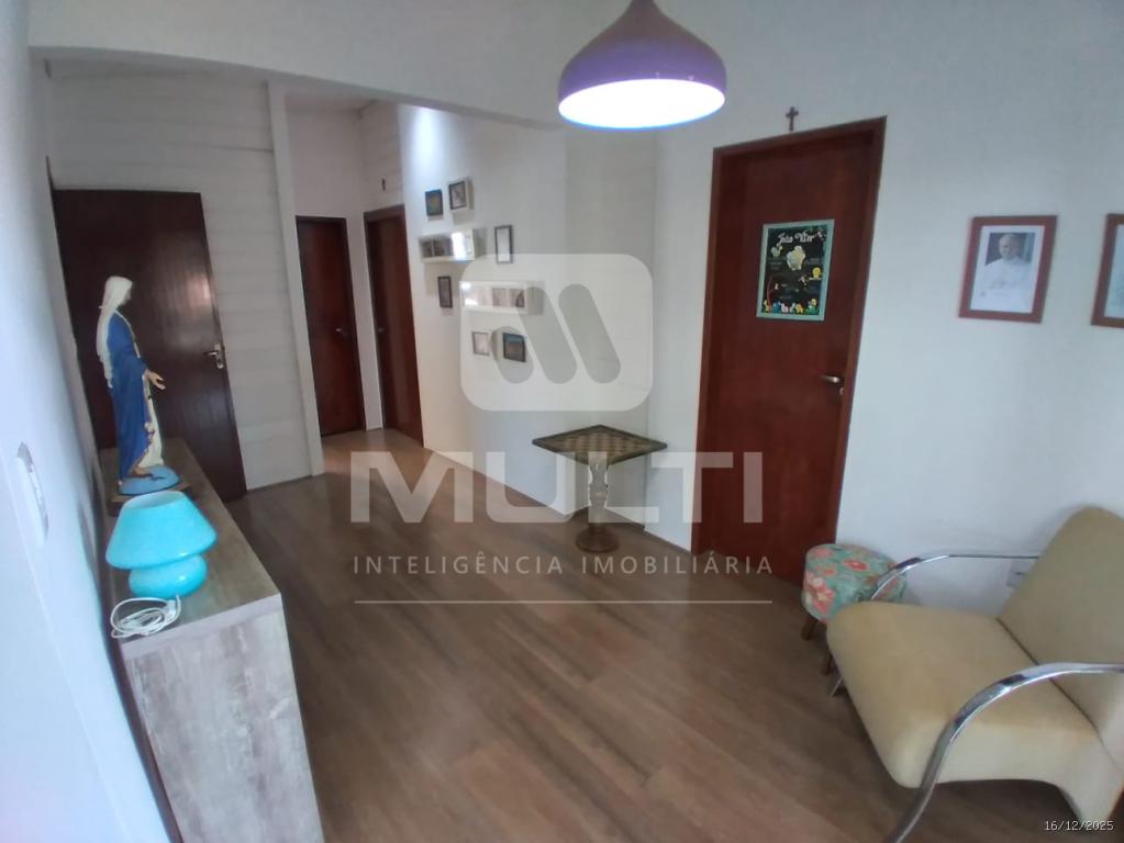Casa, 4 quartos, 246 m² - Foto 44