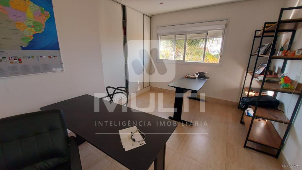 Casa, 4 quartos, 337 m² - Foto 2