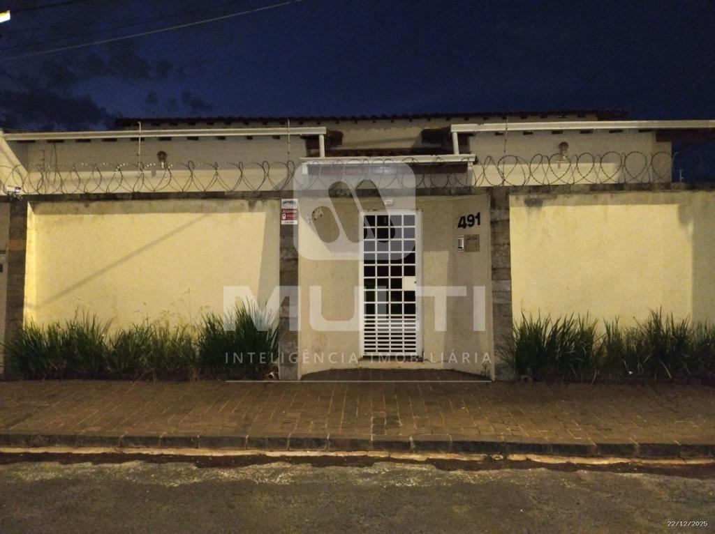 Casa, 3 quartos, 242 m² - Foto 2