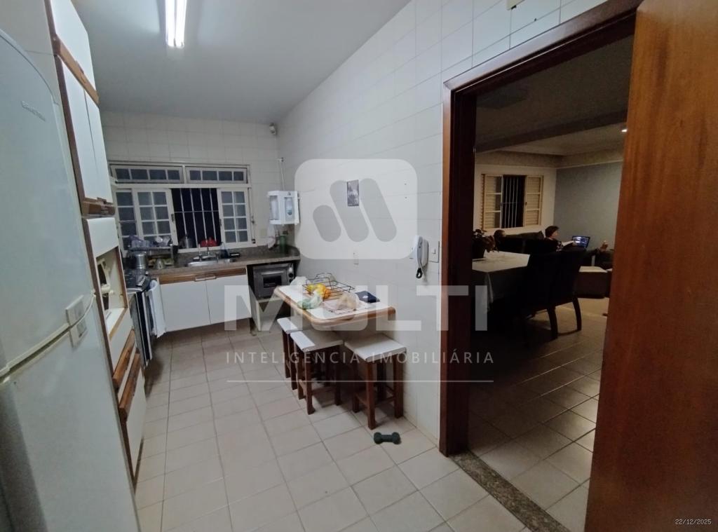 Casa, 3 quartos, 242 m² - Foto 18