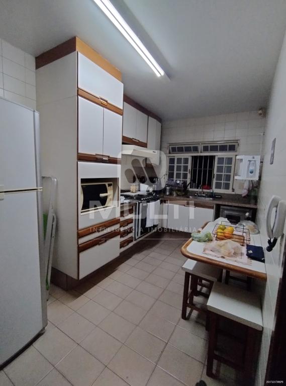 Casa, 3 quartos, 242 m² - Foto 19