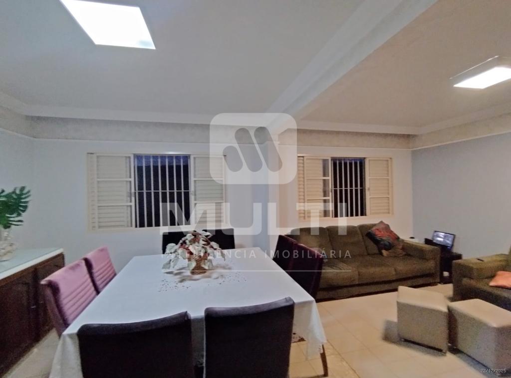 Casa, 3 quartos, 242 m² - Foto 36