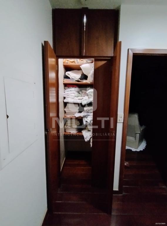 Casa, 3 quartos, 242 m² - Foto 39