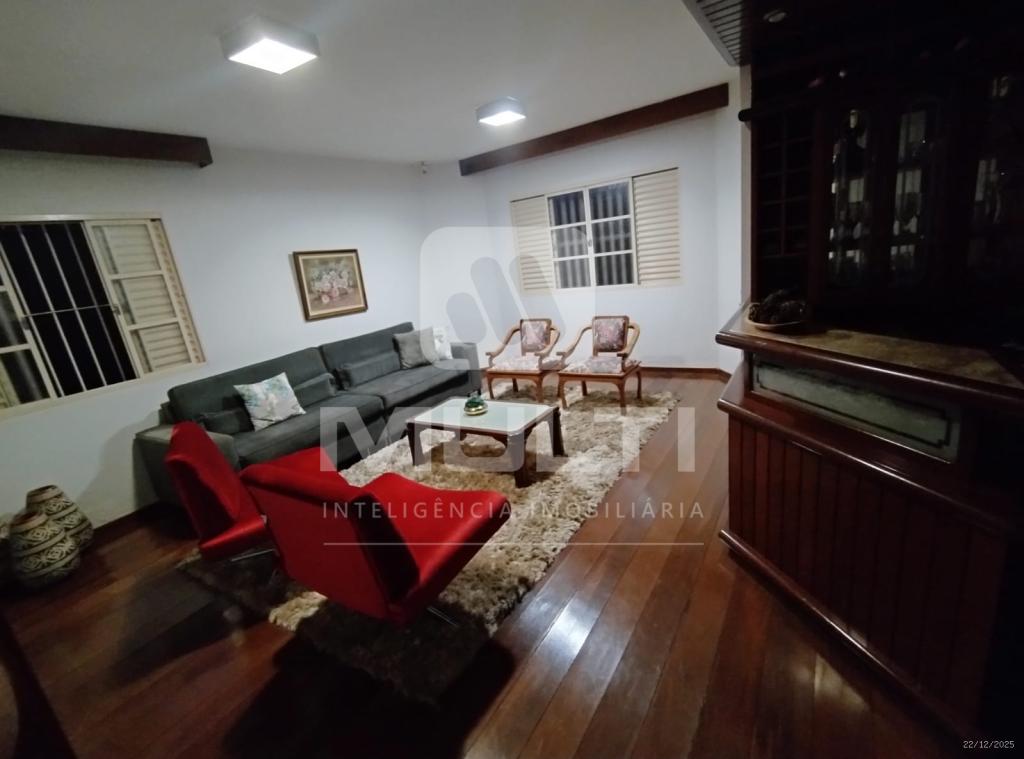 Casa, 3 quartos, 242 m² - Foto 46