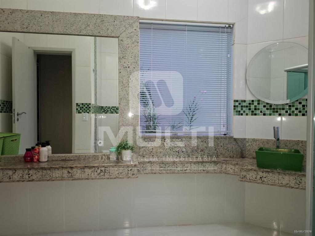 Casa, 3 quartos, 226 m² - Foto 6