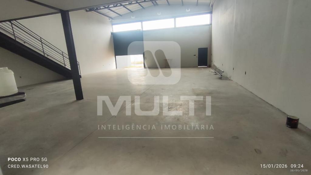 Casa, 1 quarto, 330 m² - Foto 2