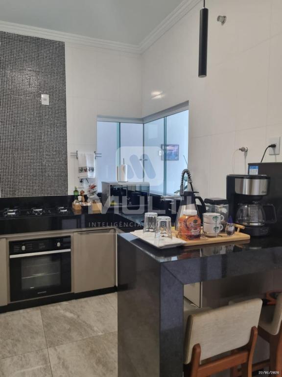 Casa, 3 quartos, 200 m² - Foto 11