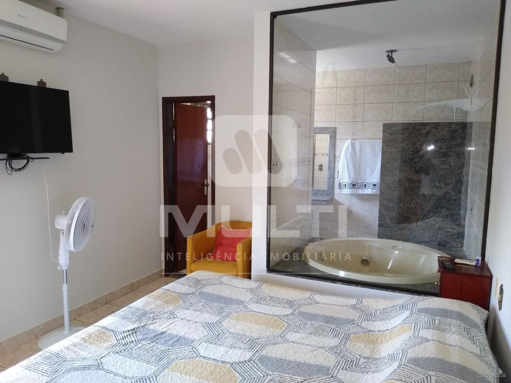 Casa, 4 quartos, 285 m² - Foto 2