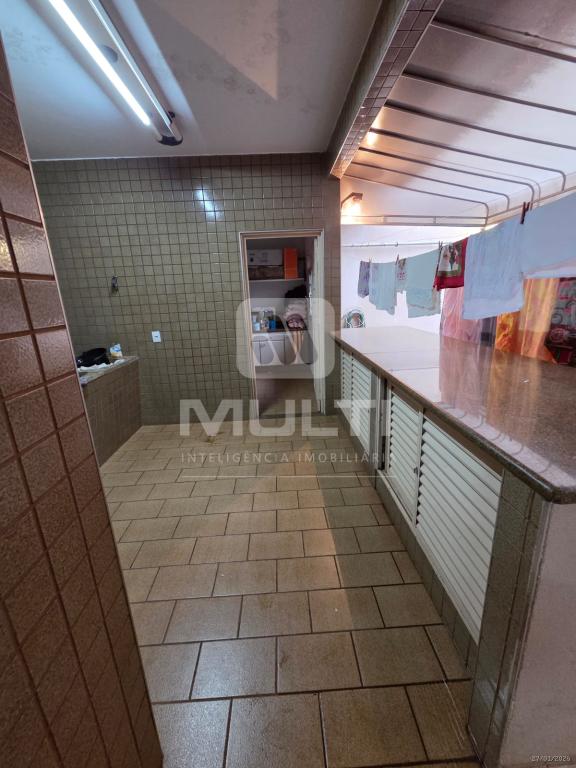 Casa, 4 quartos, 319 m² - Foto 35