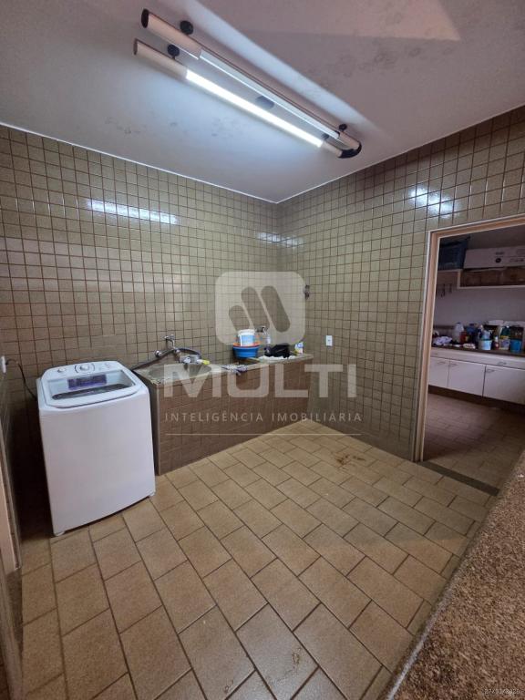 Casa, 4 quartos, 319 m² - Foto 38