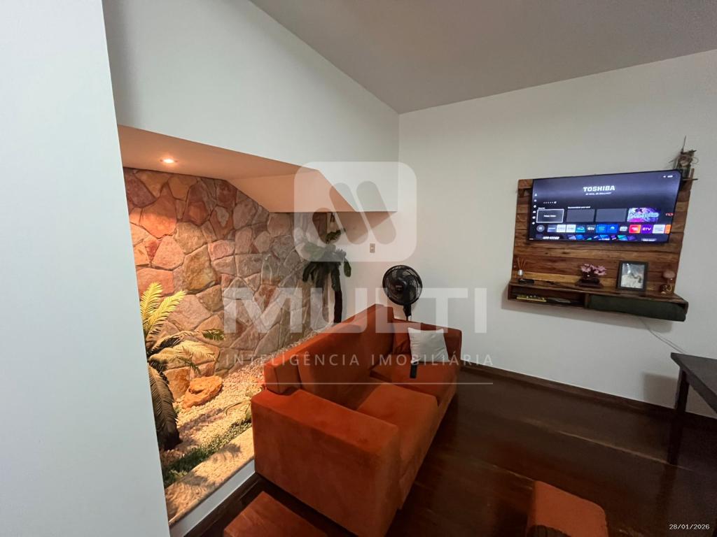 Casa, 4 quartos, 300 m² - Foto 1