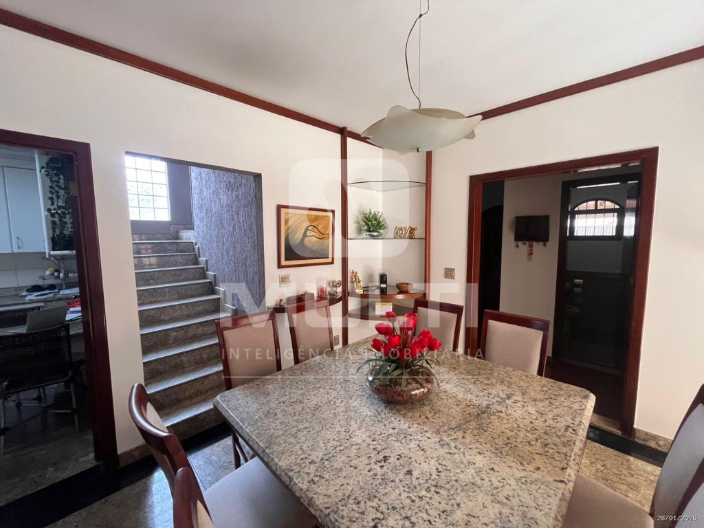 Casa, 4 quartos, 300 m² - Foto 4
