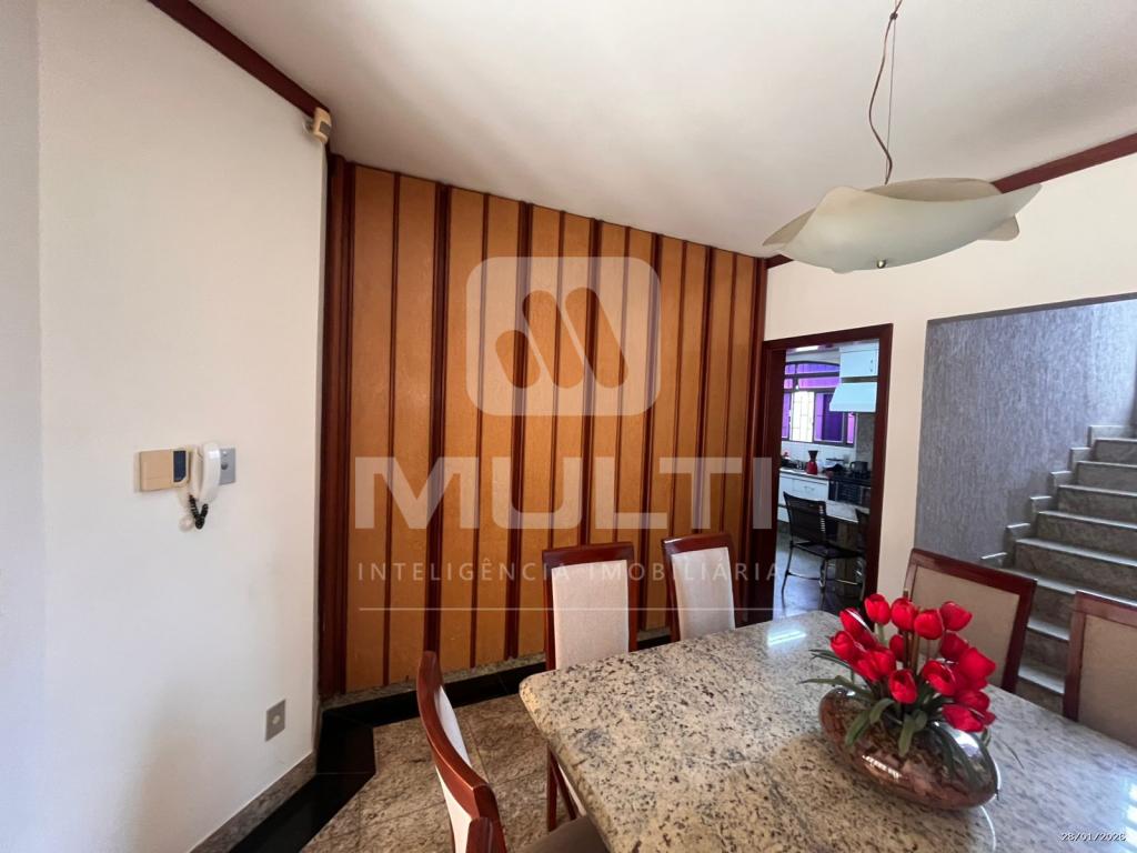 Casa, 4 quartos, 300 m² - Foto 21
