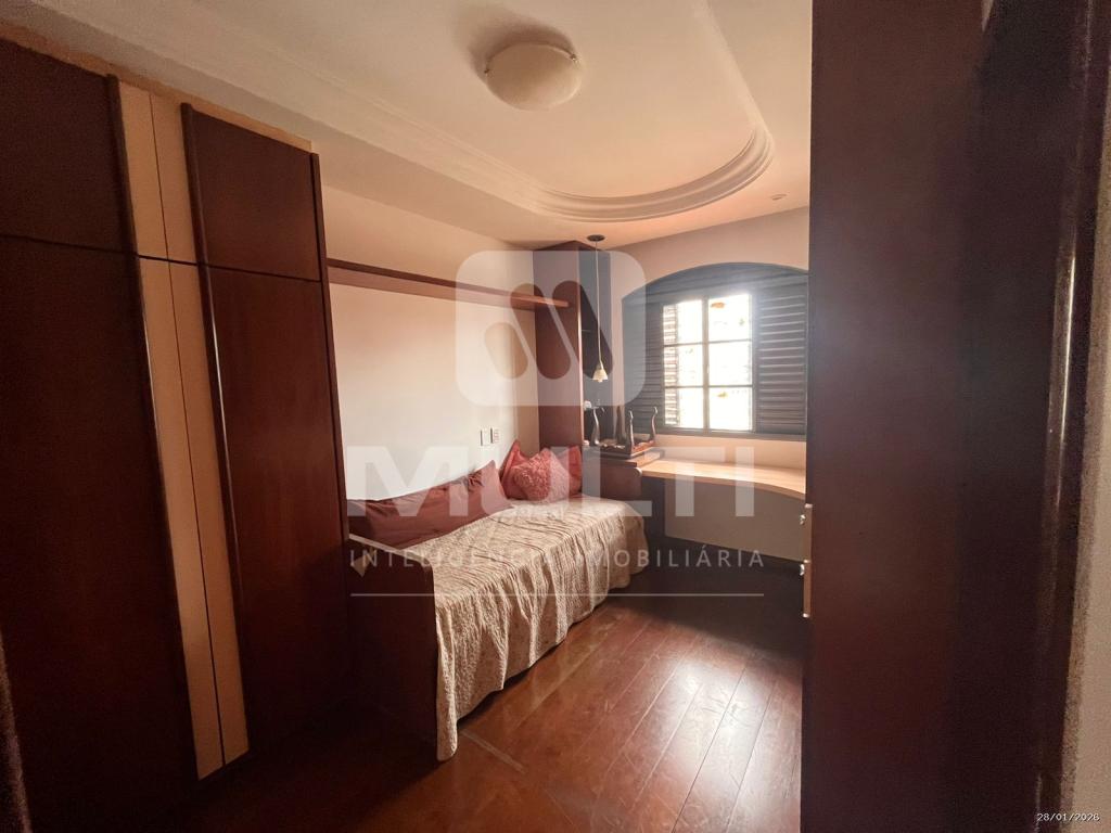 Casa, 4 quartos, 300 m² - Foto 22