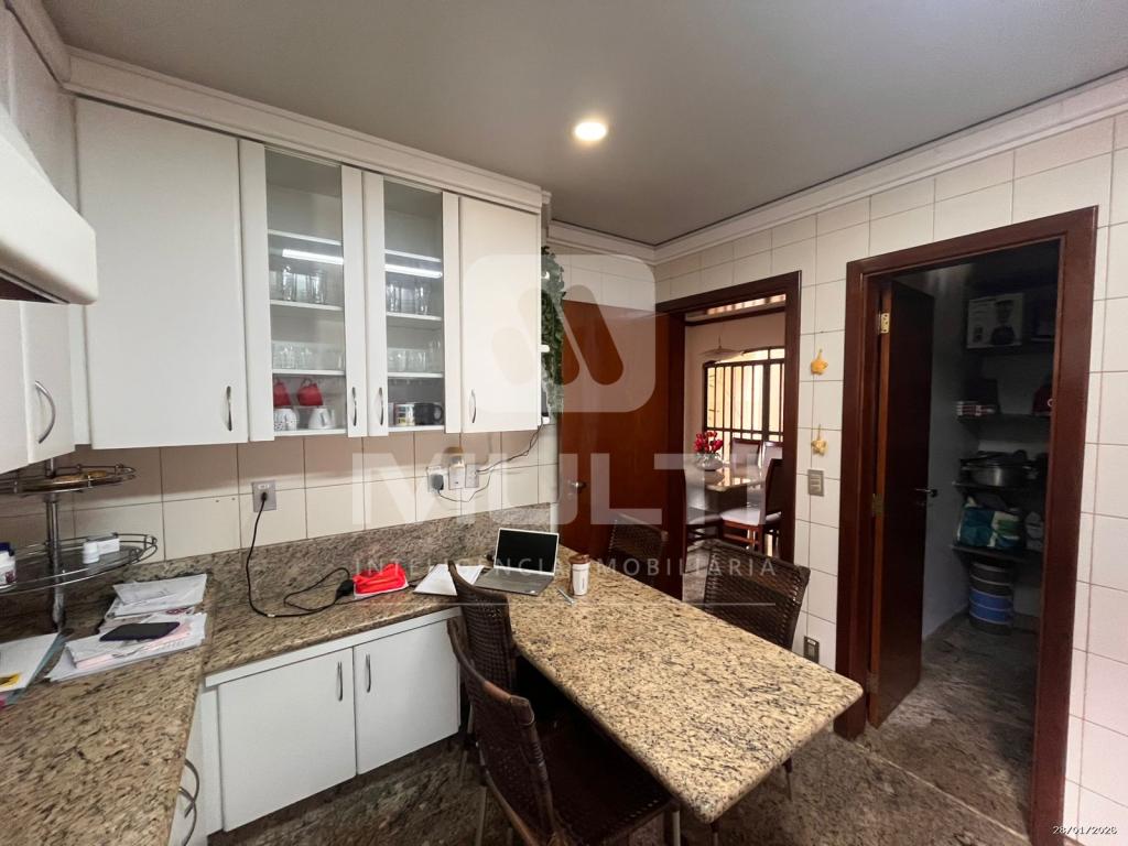 Casa, 4 quartos, 300 m² - Foto 30