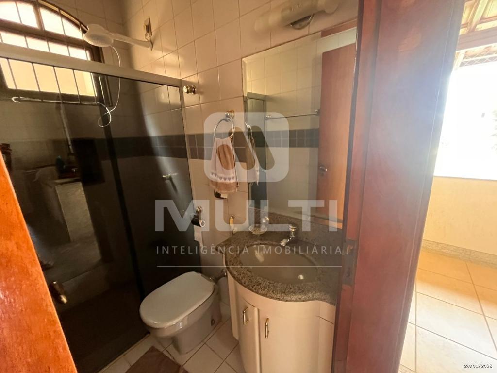 Casa, 4 quartos, 300 m² - Foto 37