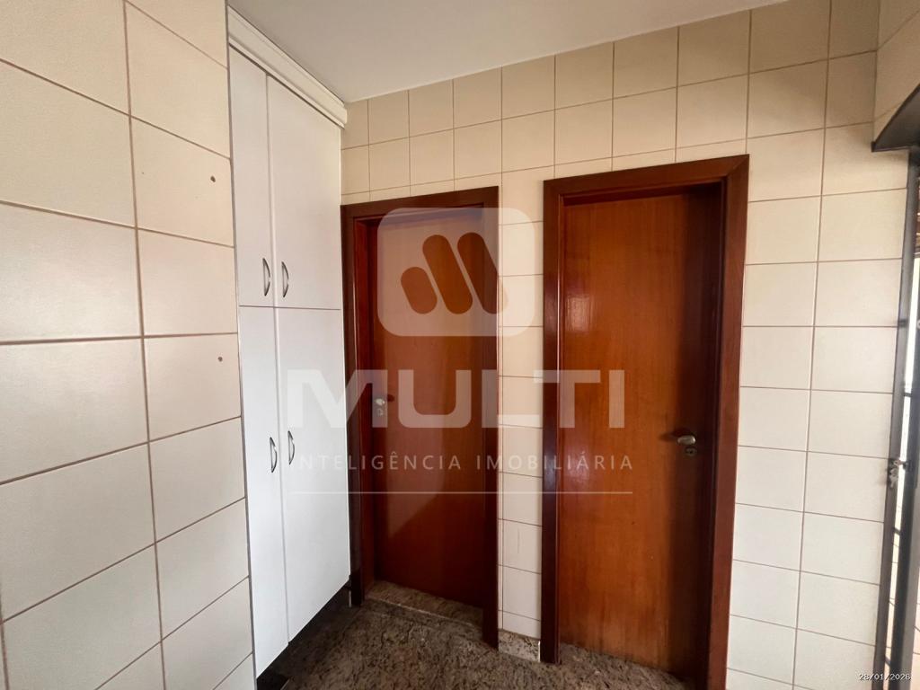 Casa, 4 quartos, 300 m² - Foto 50