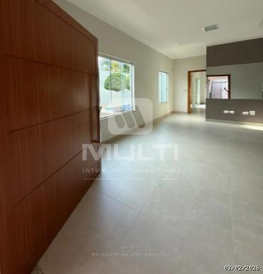 Casa, 3 quartos, 267 m² - Foto 1