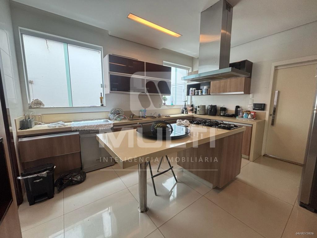 Casa, 4 quartos, 378 m² - Foto 8