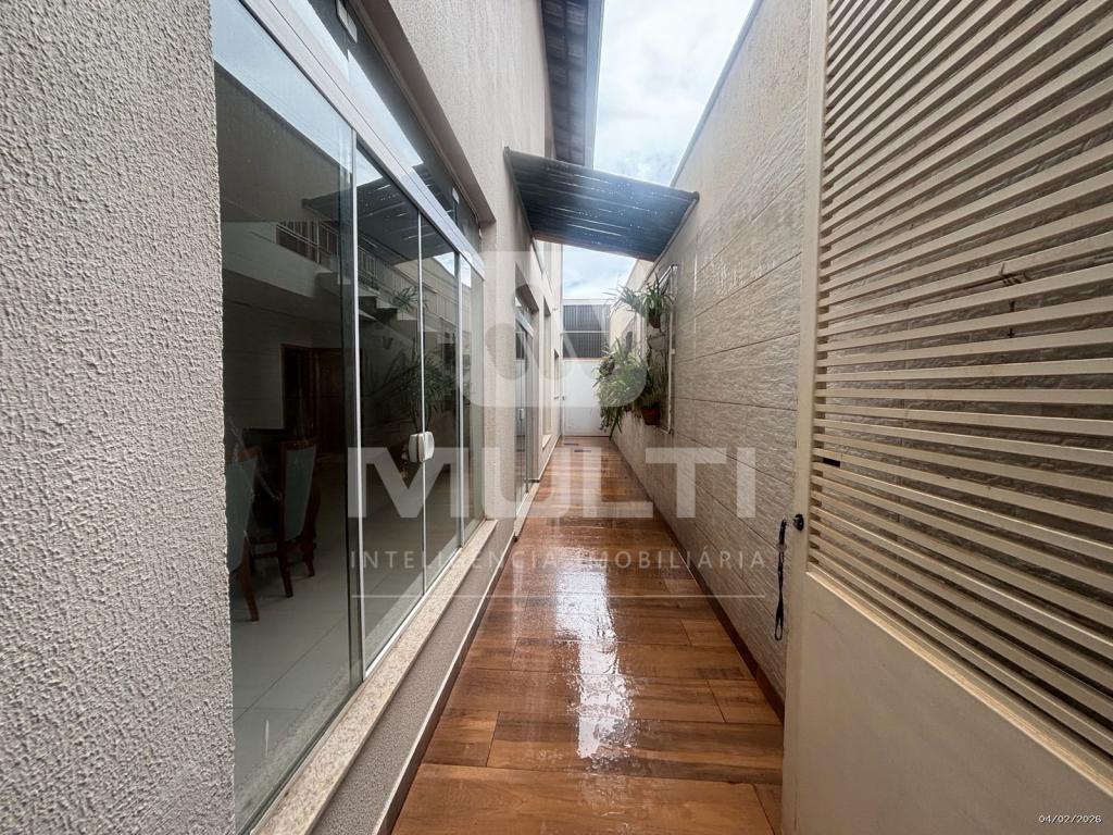 Casa, 4 quartos, 225 m² - Foto 11