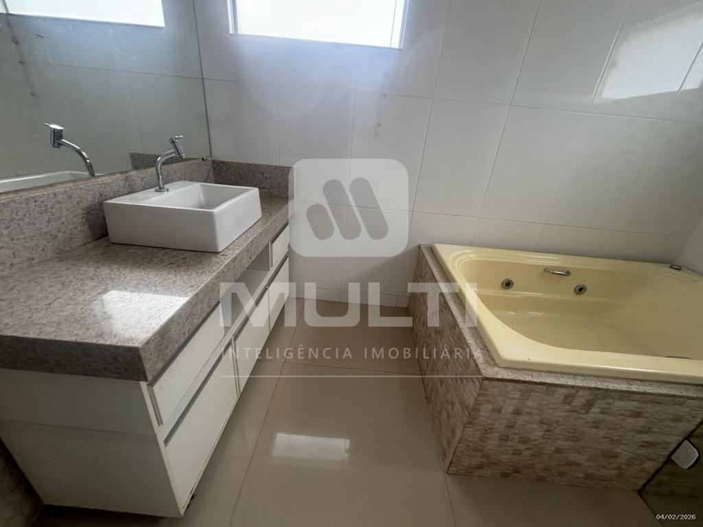 Casa, 4 quartos, 225 m² - Foto 23