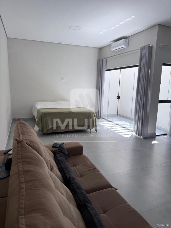 Casa, 3 quartos, 190 m² - Foto 1