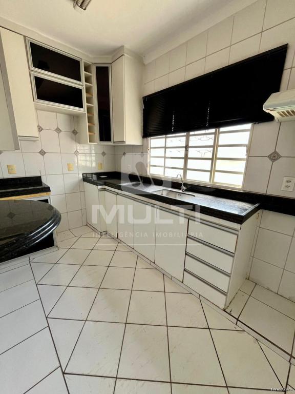 Casa, 3 quartos, 239 m² - Foto 11