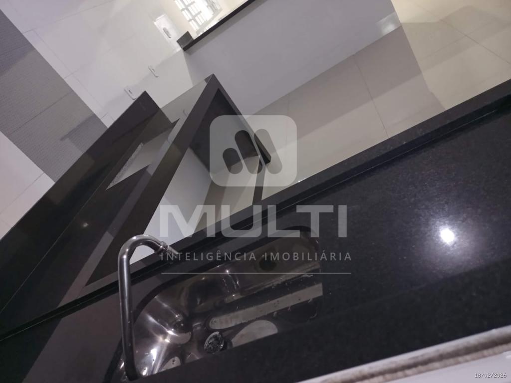 Casa, 3 quartos, 182 m² - Foto 2