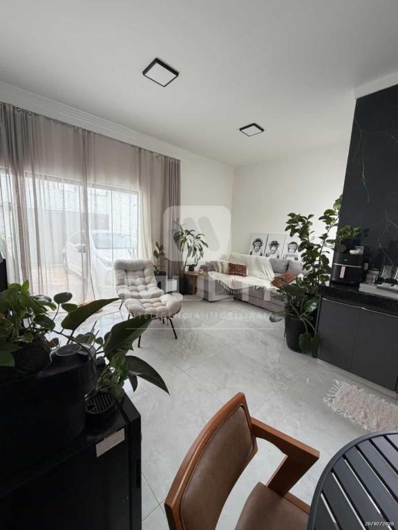 Casa, 3 quartos, 76 m² - Foto 2