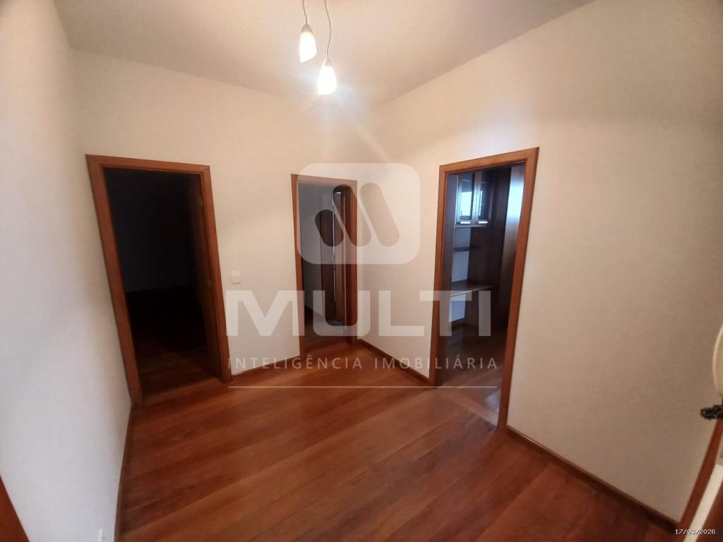 Casa, 3 quartos, 323 m² - Foto 3