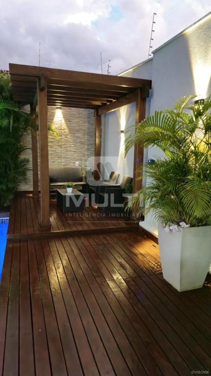 Casa, 4 quartos, 360 m² - Foto 1