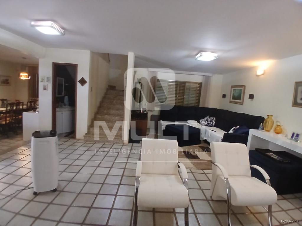 Casa, 4 quartos, 364 m² - Foto 1
