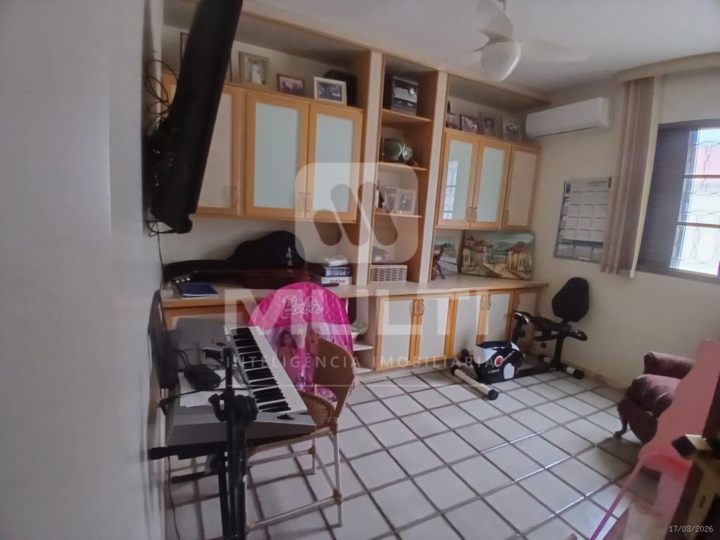 Casa, 4 quartos, 364 m² - Foto 44