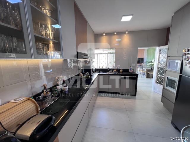 Casa, 3 quartos, 244 m² - Foto 14