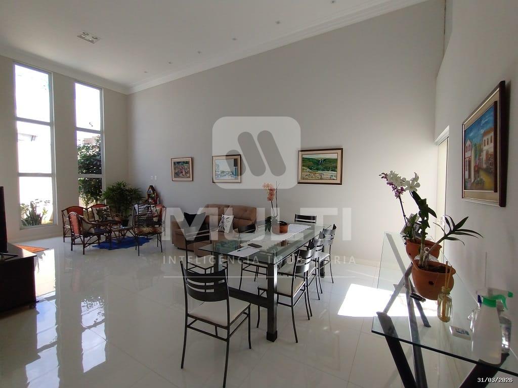Casa, 3 quartos, 140 m² - Foto 1