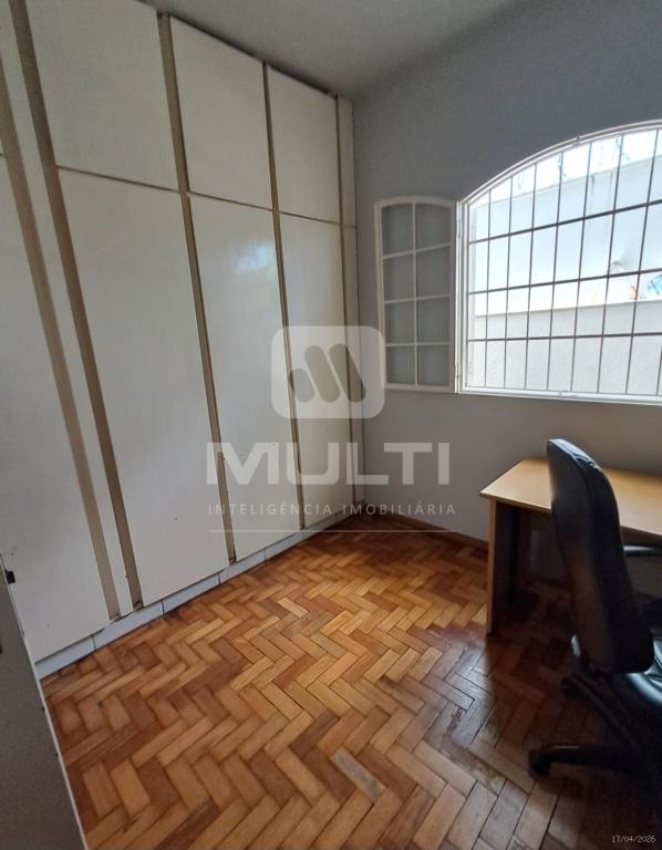 Casa, 3 quartos, 240 m² - Foto 6