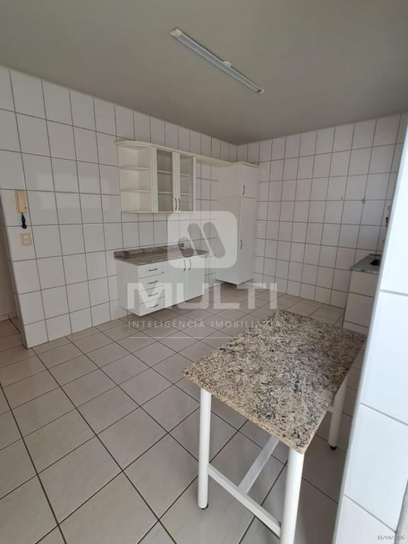 Casa, 3 quartos, 240 m² - Foto 17