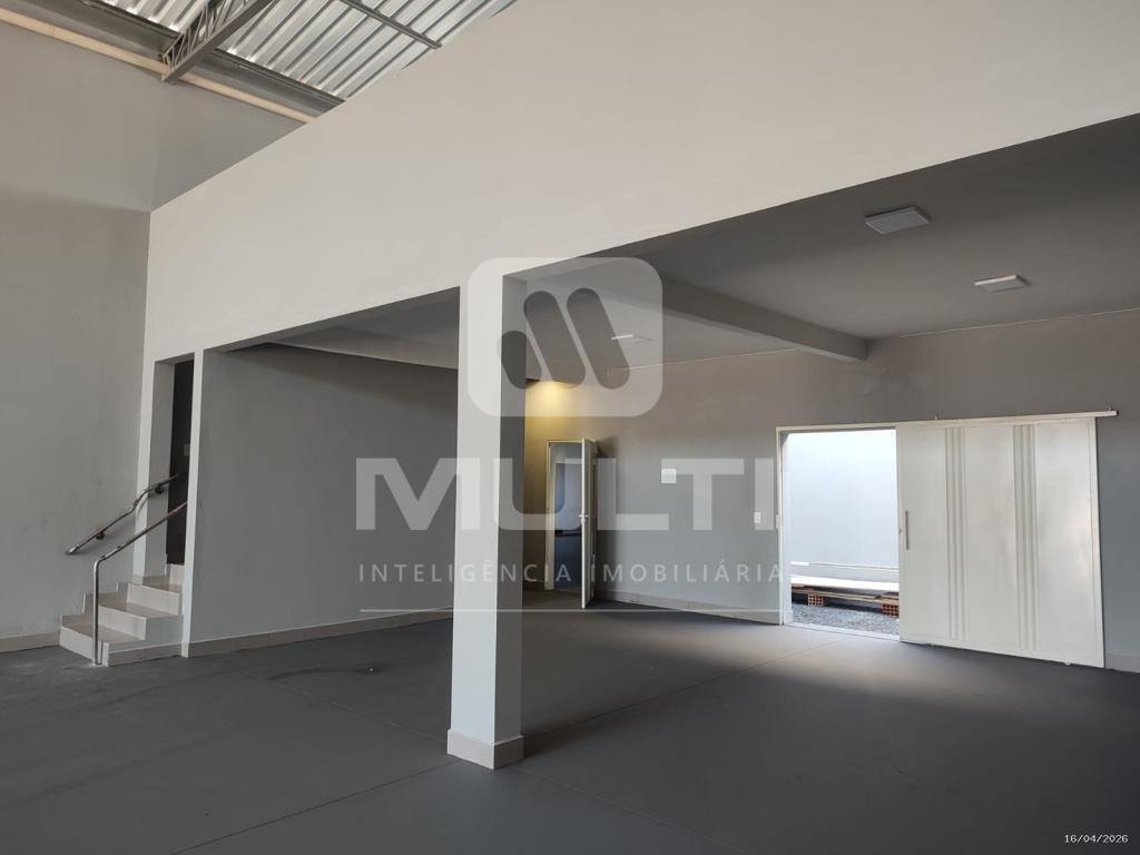 Casa, 1 quarto, 275 m² - Foto 1