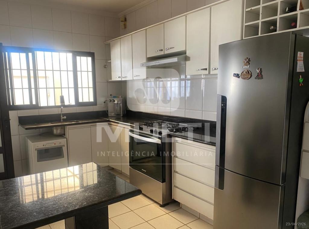 Casa, 3 quartos, 250 m² - Foto 4