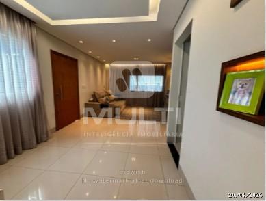 Casa, 3 quartos, 201 m² - Foto 1