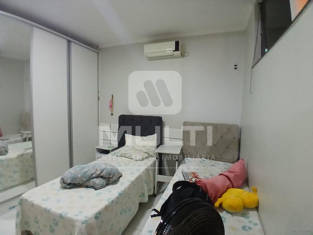 Casa, 3 quartos, 222 m² - Foto 11